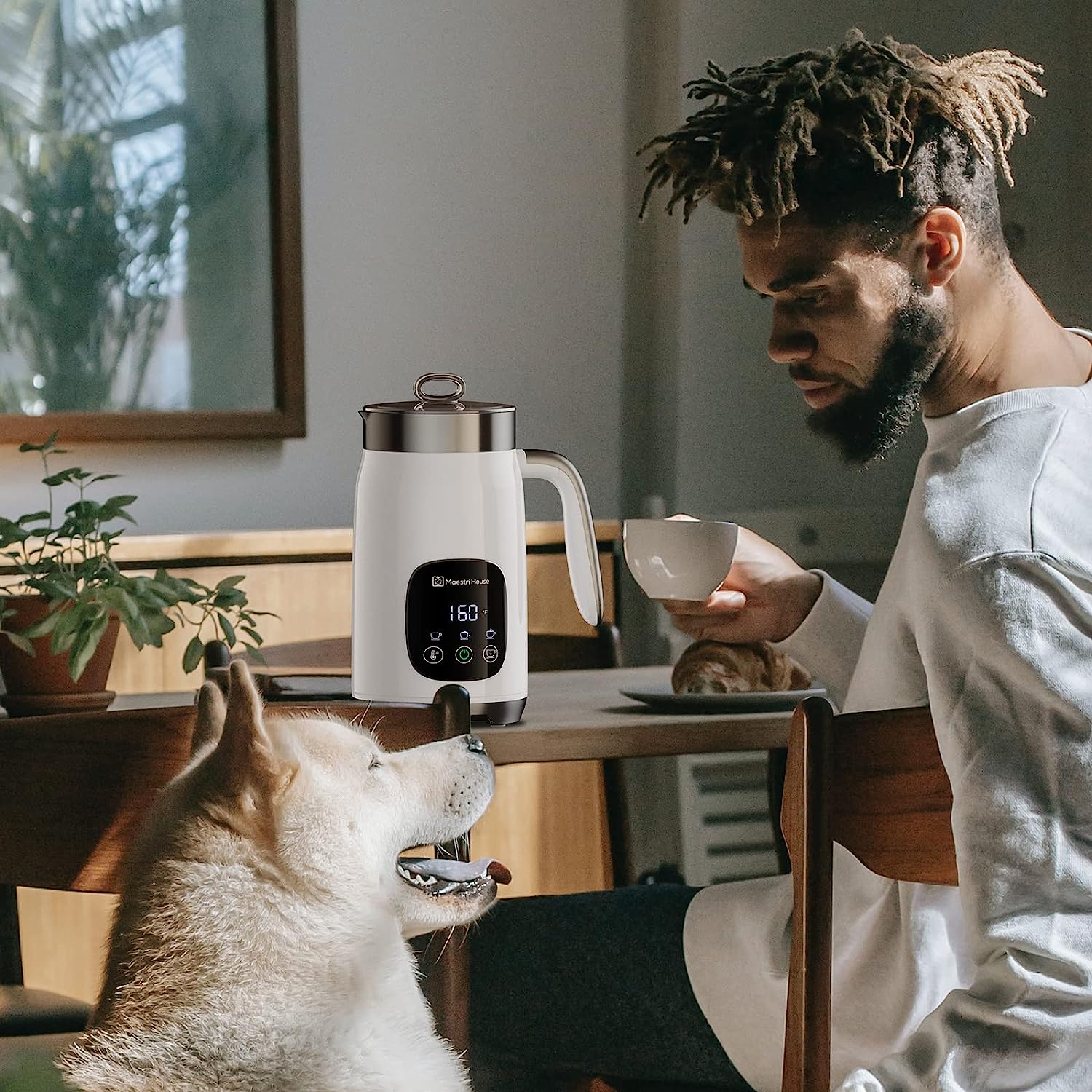 Maestri House 14oz Smart Adjustable Temperature & Thickness Control Integrated Milk Frother White - Certified Refurbished