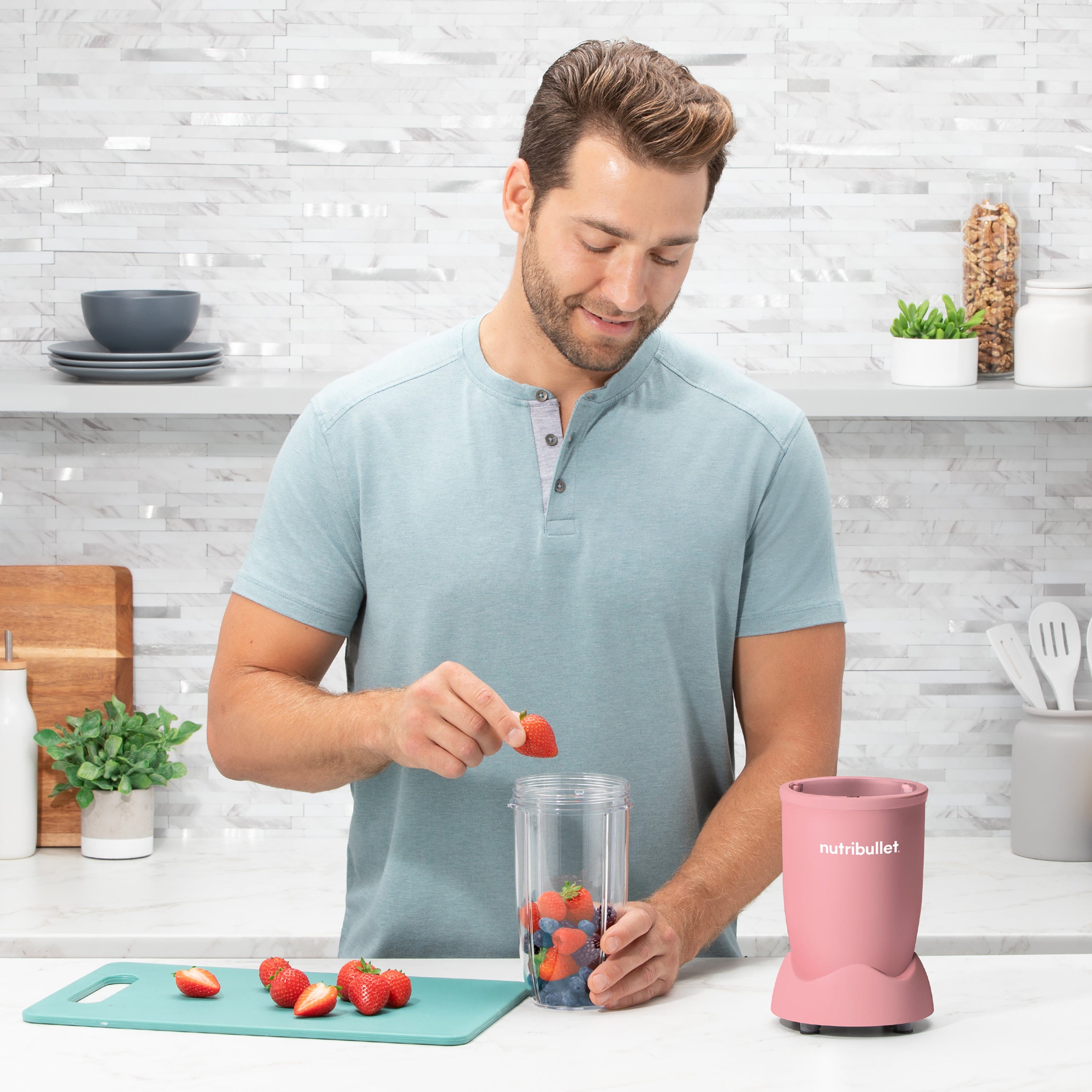 Nutribullet Pro 13-Piece 900W Single Speed Personal Blender, Matte Soft Pink