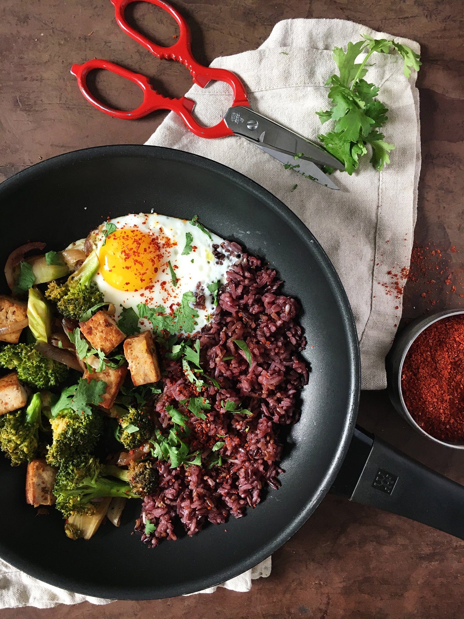 Zwilling Madura Plus Forged 11-inch Nonstick Fry Pan