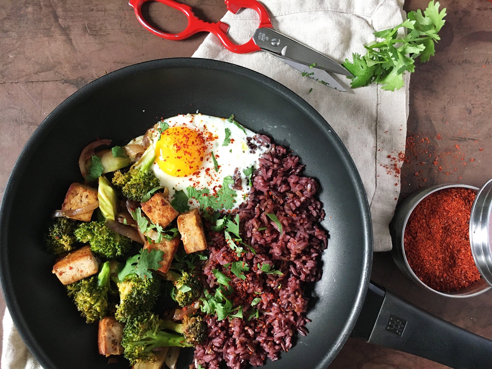 Zwilling Madura Plus Forged 11-inch Nonstick Fry Pan