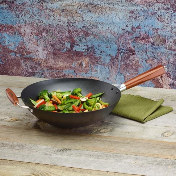 Cuisinart 14" Pre-Seasoned Wok with Helper Handle, Black