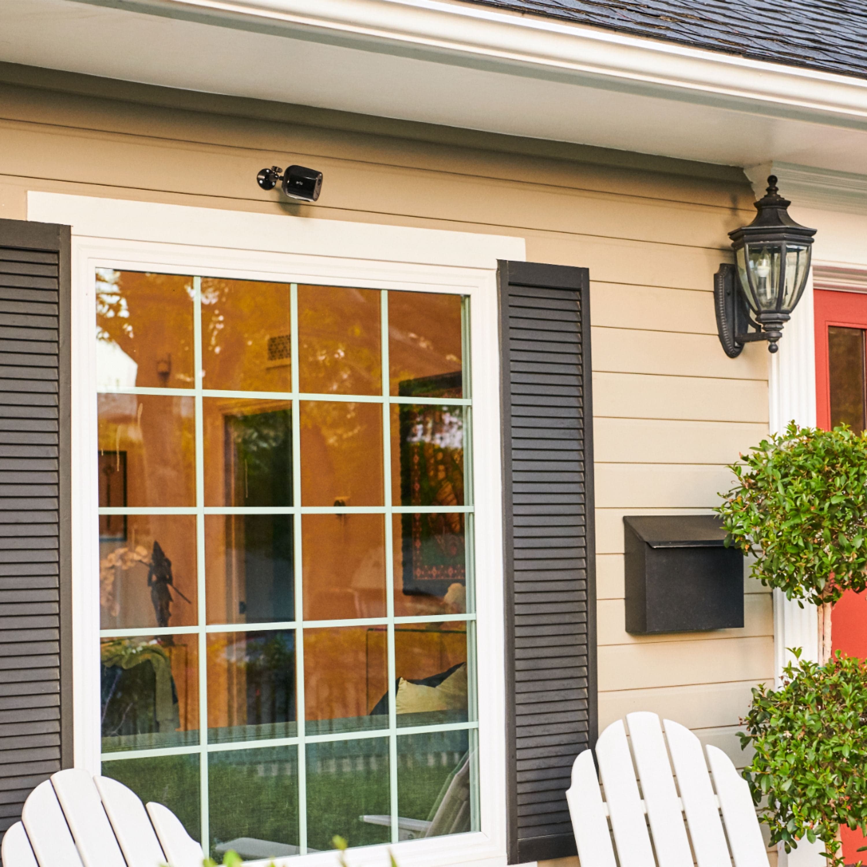 Arlo Essential Spotlight Camera (3-Pack) Wire-Free Color Night Vision Black - Certified Refurbished