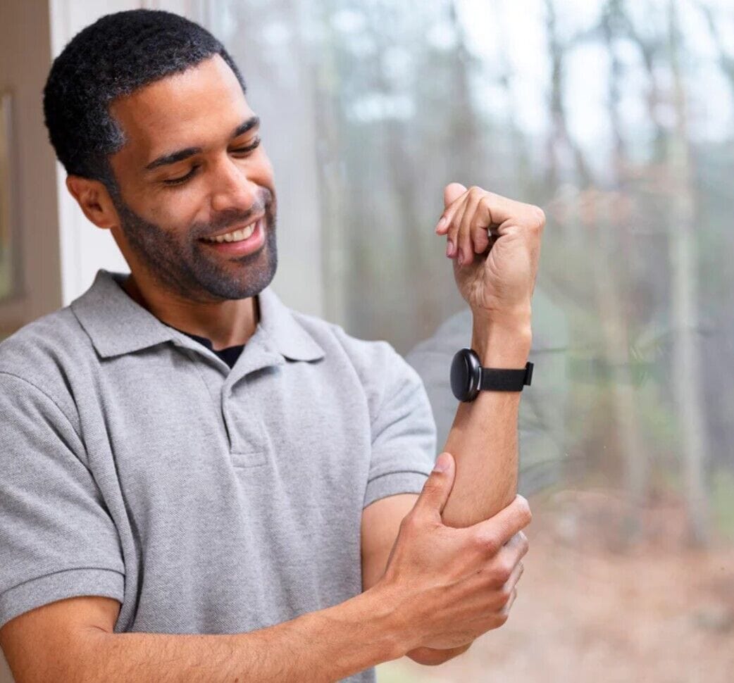 Embr Labs Wave2 Thermal Wristband Black Excellent Refurbished