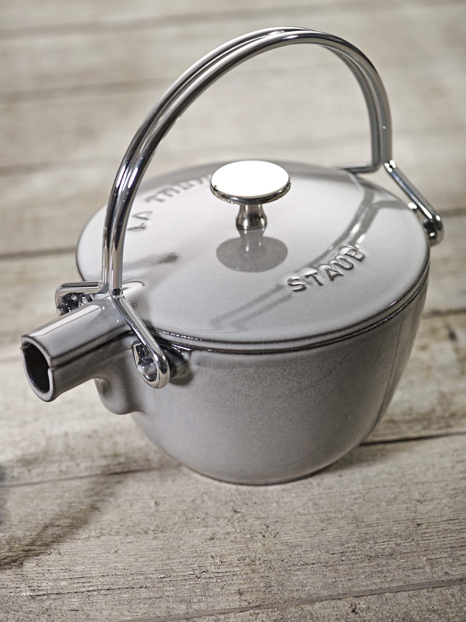 Staub Cast Iron 1-qt Round Tea Kettle - Graphite Grey