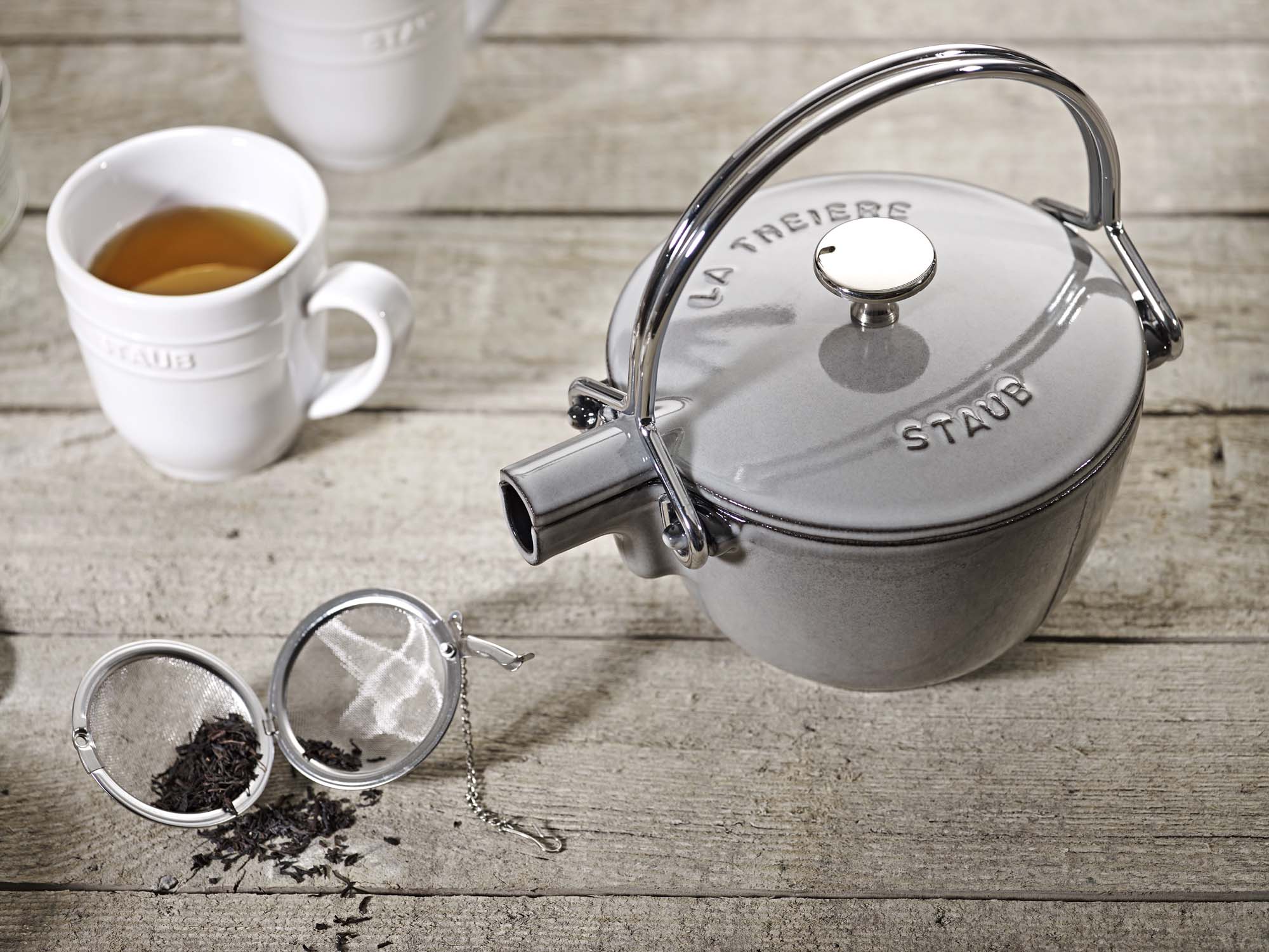 Staub Cast Iron 1-qt Round Tea Kettle - Graphite Grey