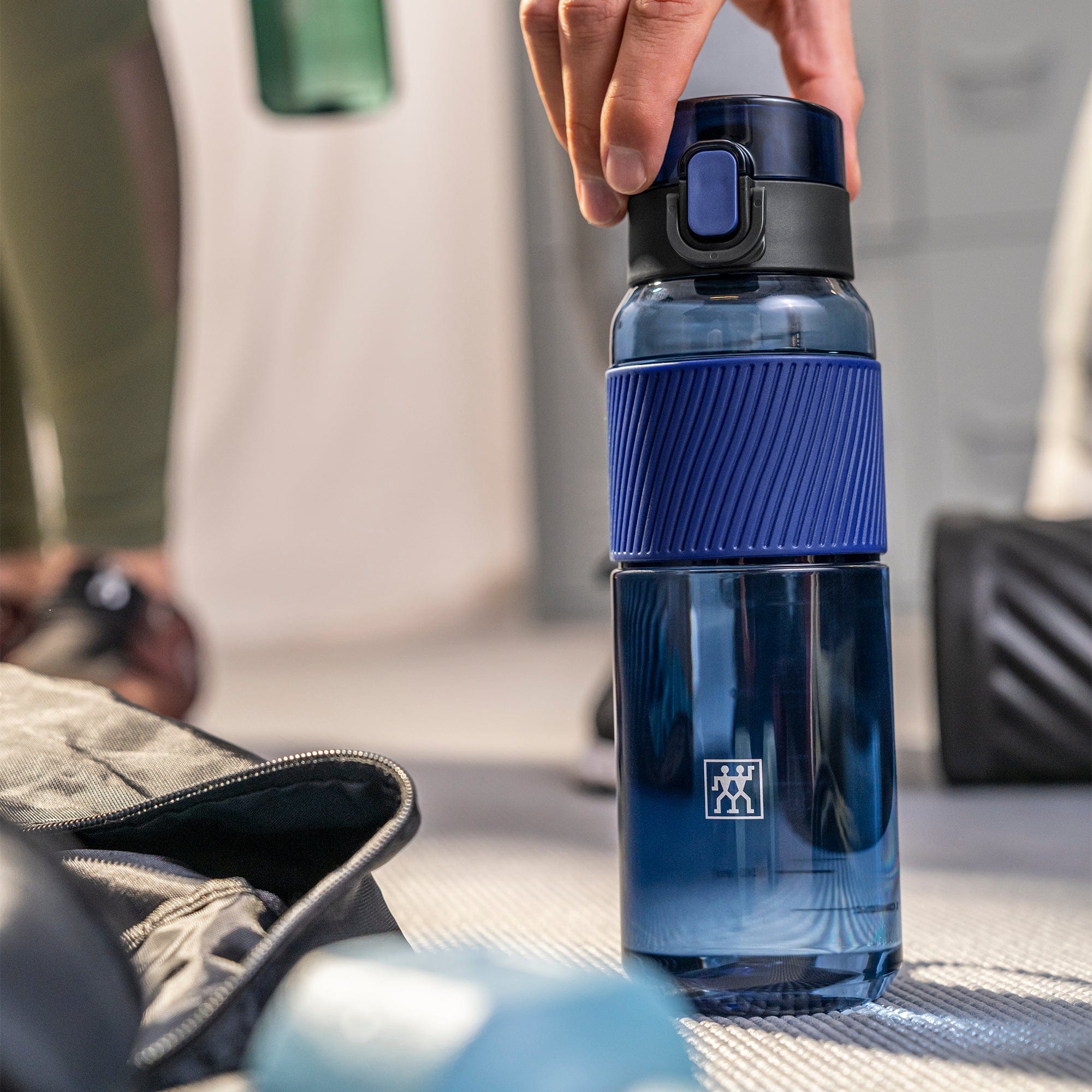 Zwilling Tritan 24-ounce Water Bottle - Dark Blue