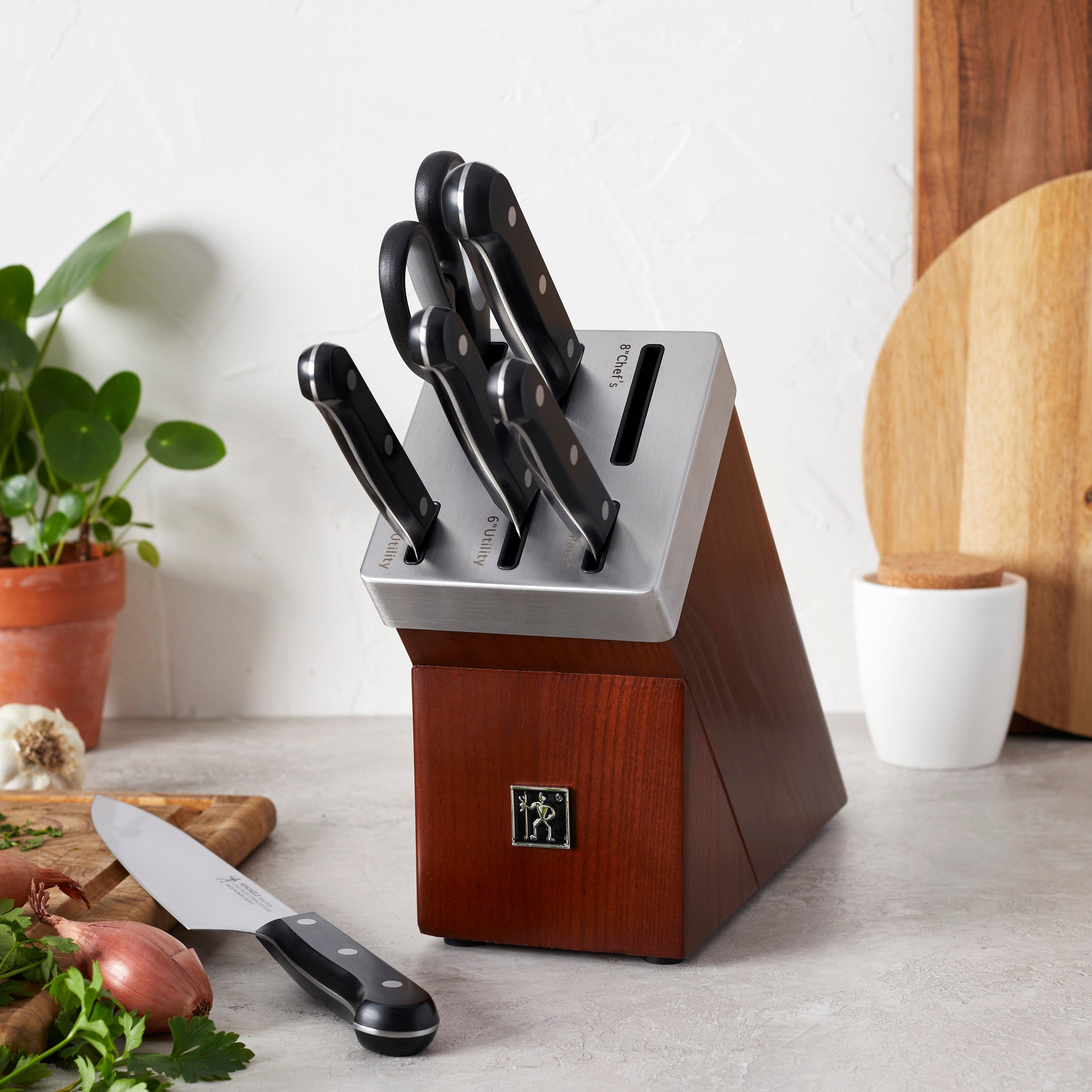 Henckels Solution 7-pc Self-Sharpening Knife Block Set