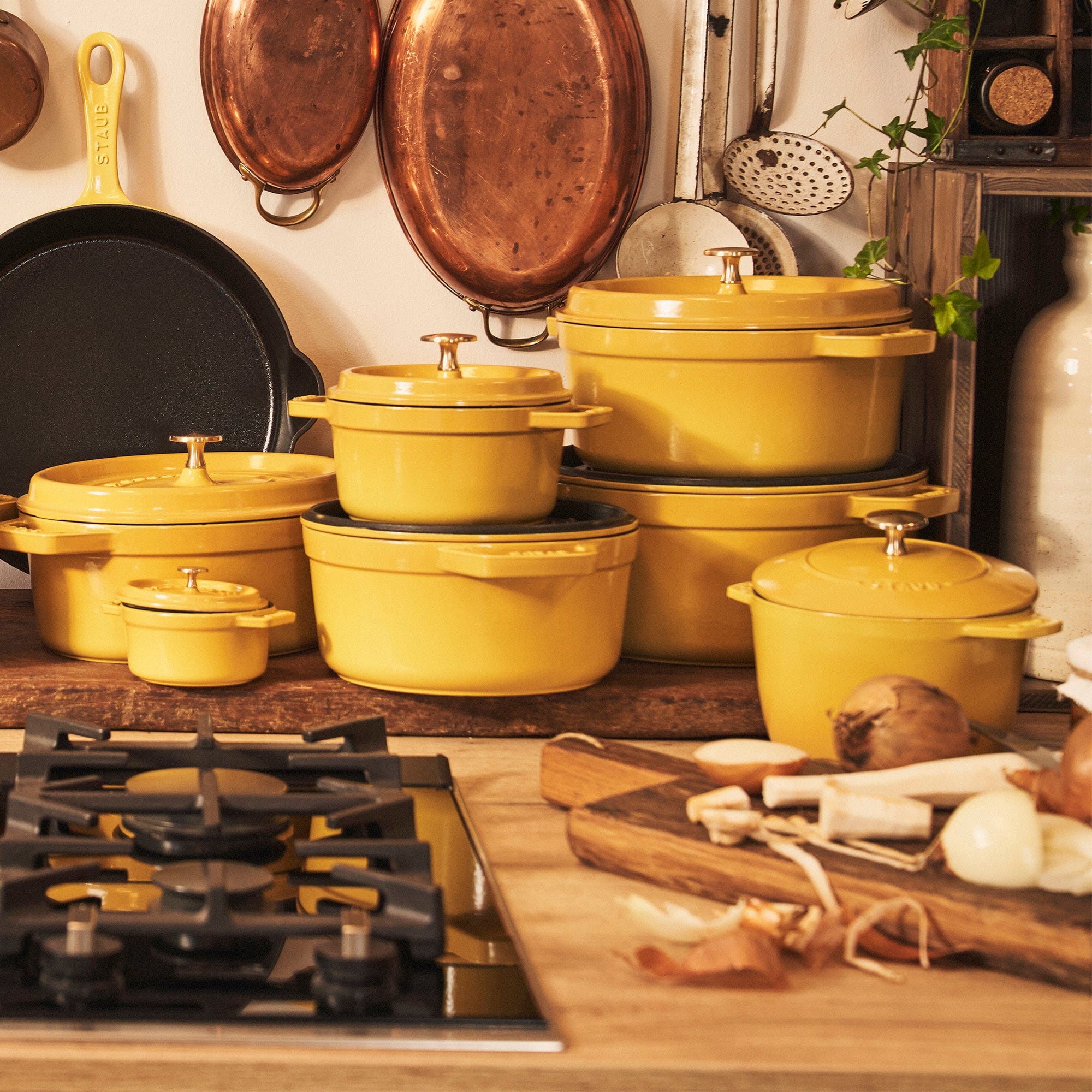 Staub Cast Iron Round Cocotte, Dutch Oven, 7-quart, serves 7-8, Made in France, Citron