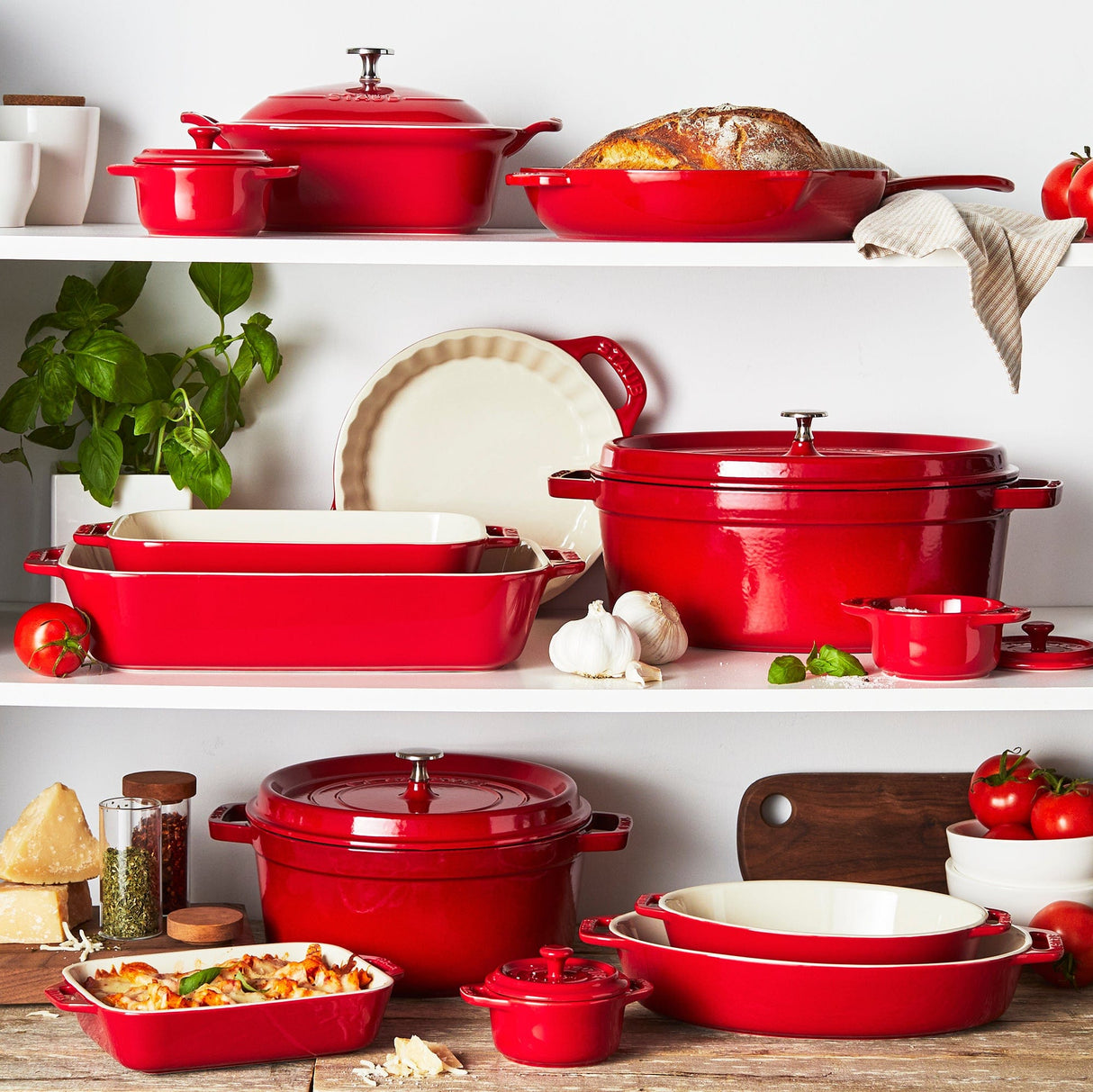 Staub Ceramic 9-inch Pie Dish - Cherry