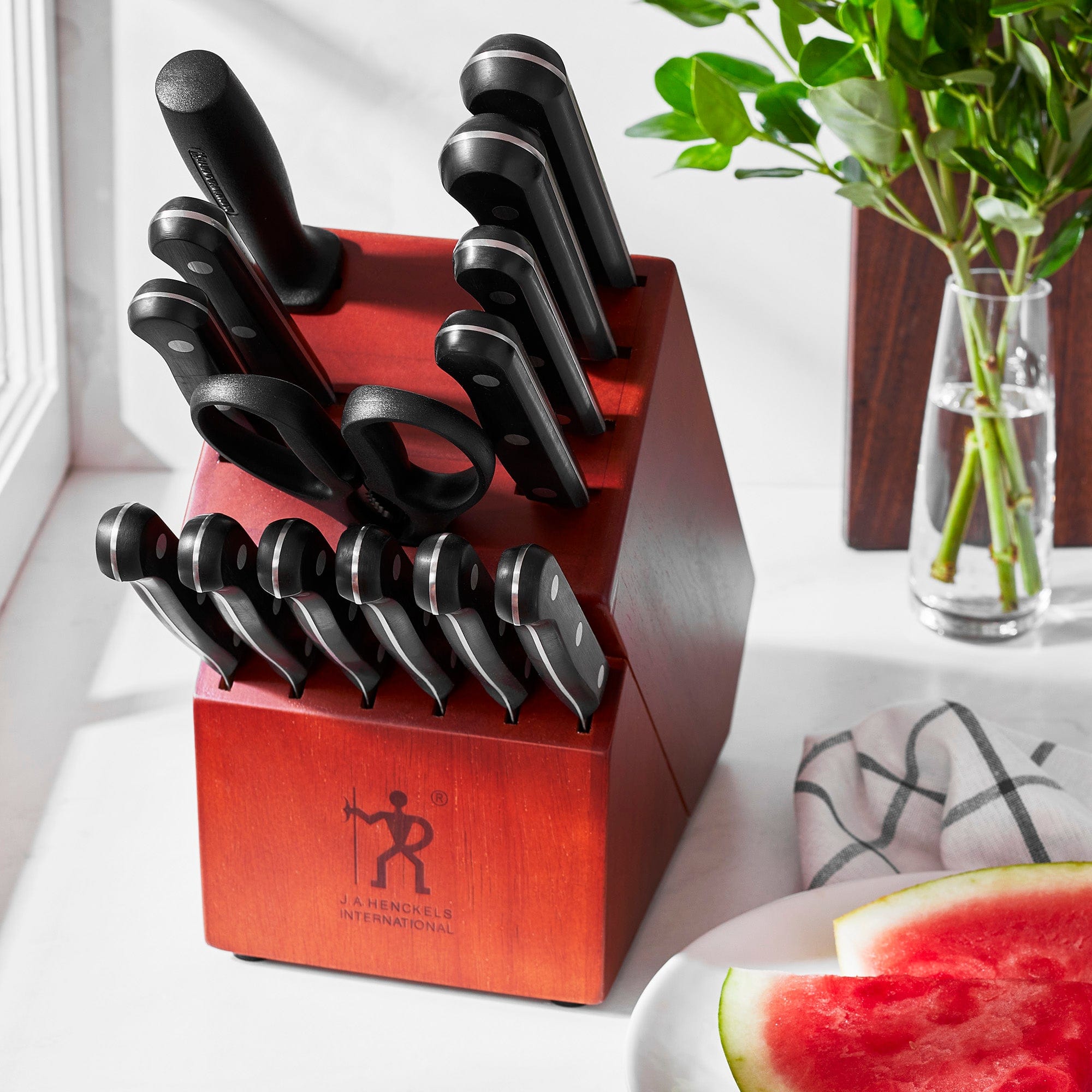 Henckels Solution Razor-Sharp 15-pc Knife Set, German Engineered