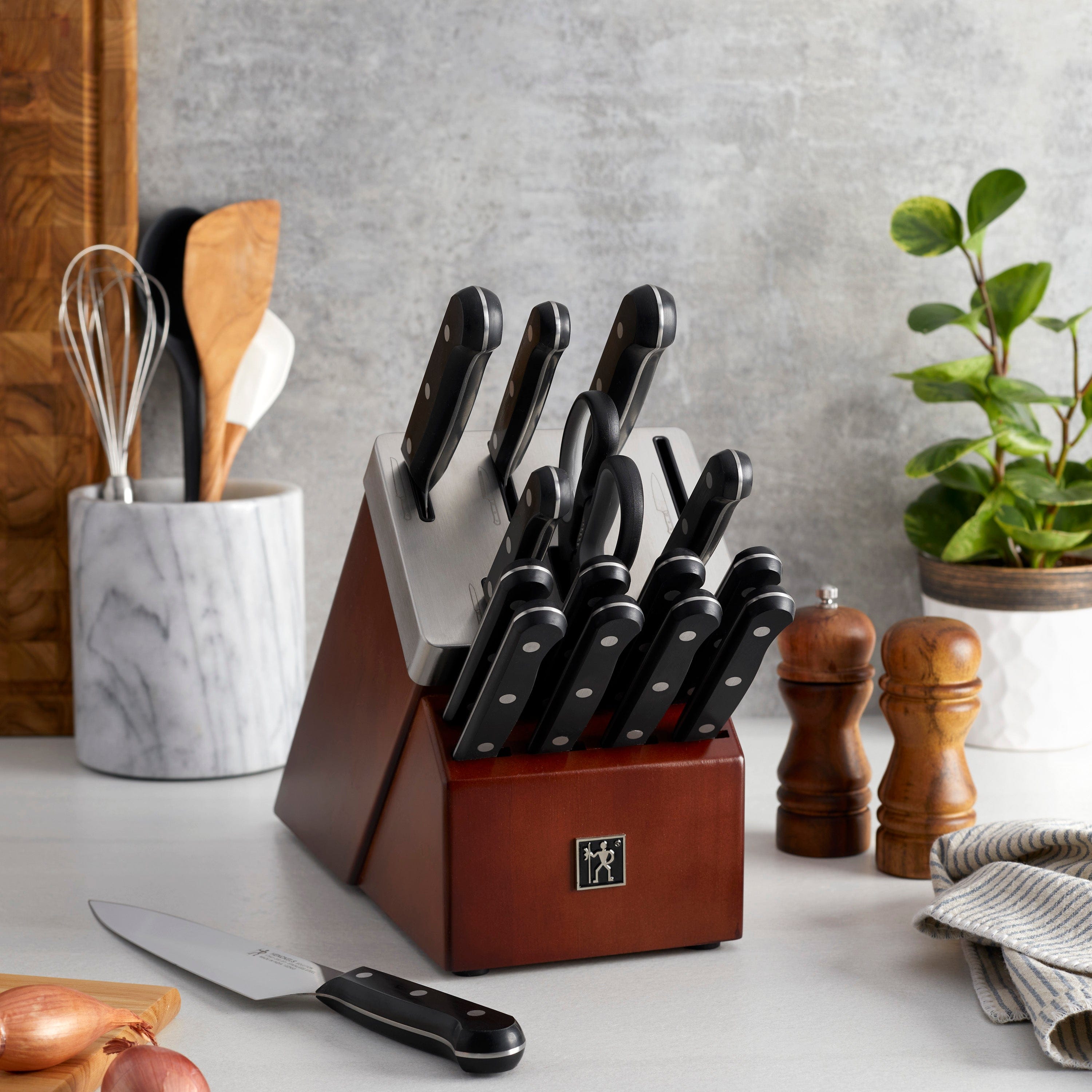 Henckels Razor-Sharp Solution 16-pc Self-Sharpening Knife Block Set, Walnut, German Engineered