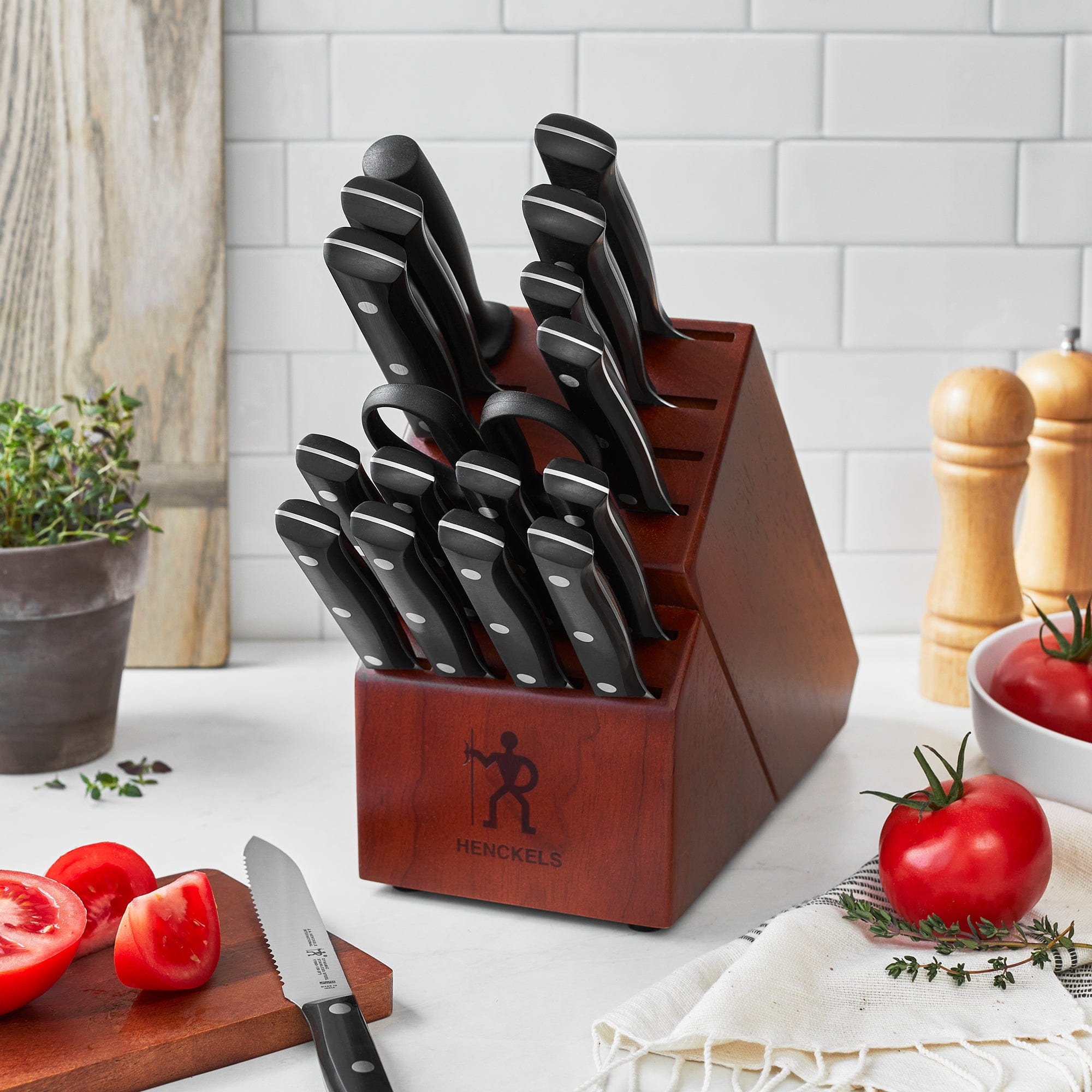 Henckels Dynamic 18-pc Knife Block Set