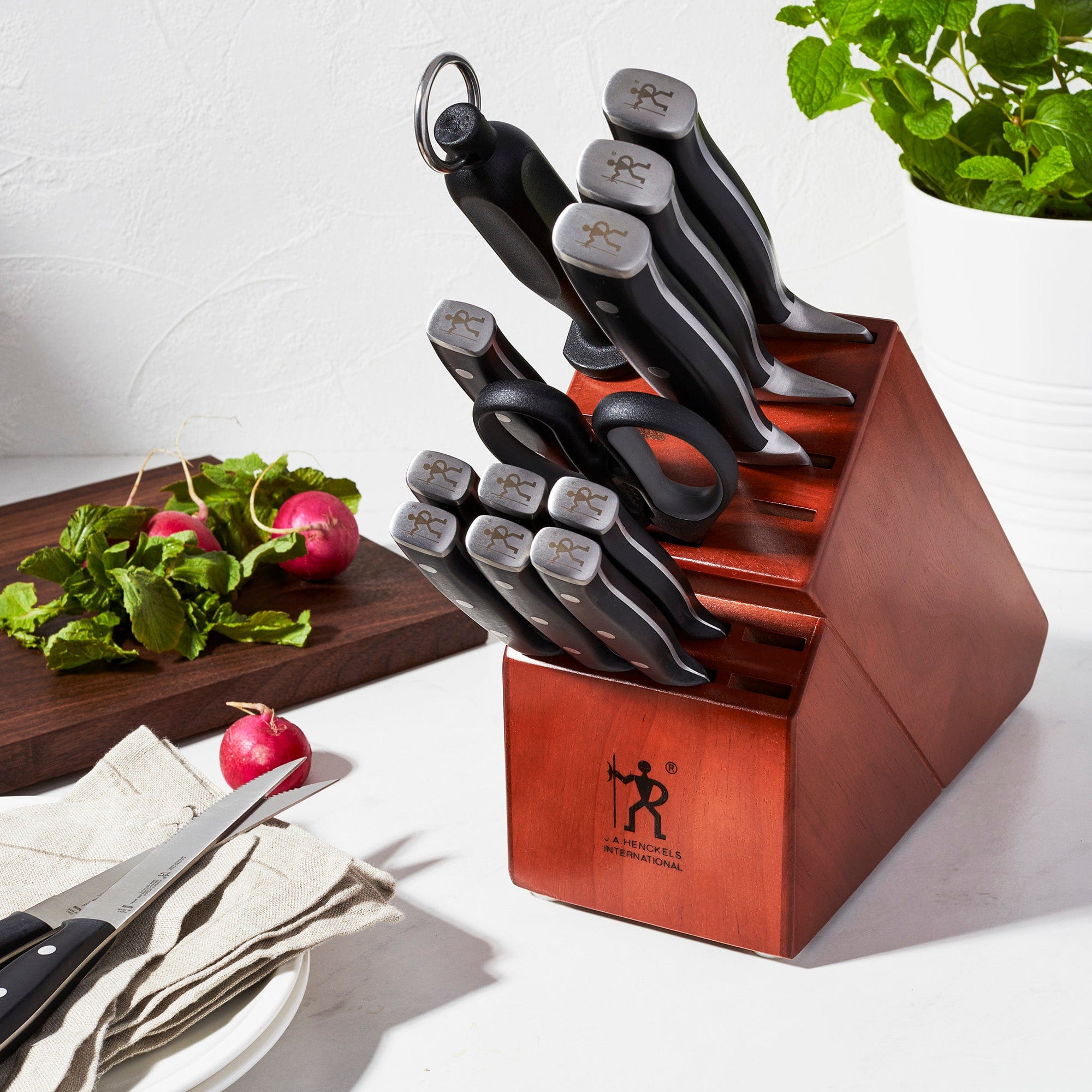 Henckels Forged Accent 15-pc Knife Block Set