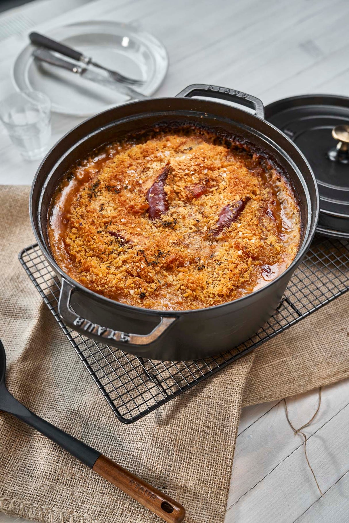 Staub Cast Iron 7-qt Round Cocotte, Dutch Oven - Matte Black