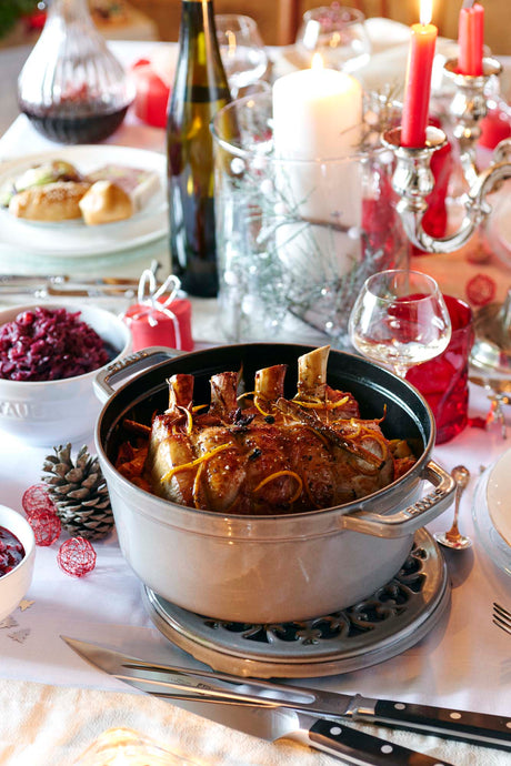 Staub Cast Iron 5.5-qt Round Cocotte, Dutch Oven - Graphite Grey