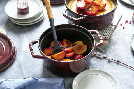 Staub Cast Iron 2.75-qt Round Cocotte, Dutch Oven - Grenadine