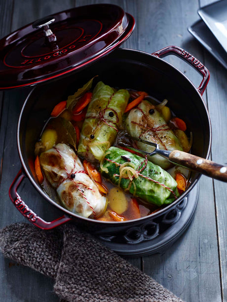 Staub Cast Iron 5.5-qt Round Cocotte, Dutch Oven - Grenadine