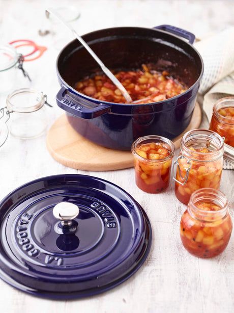 Staub Cast Iron 5.5-qt Round Cocotte, Dutch Oven - Dark Blue