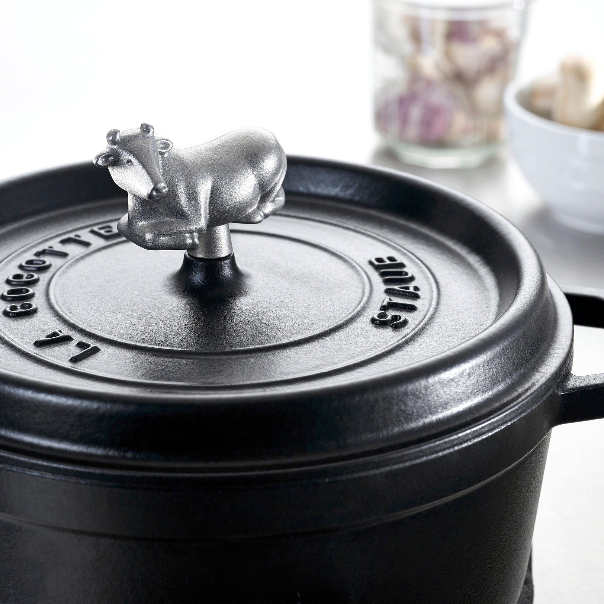 Staub Animal Knob - Cow