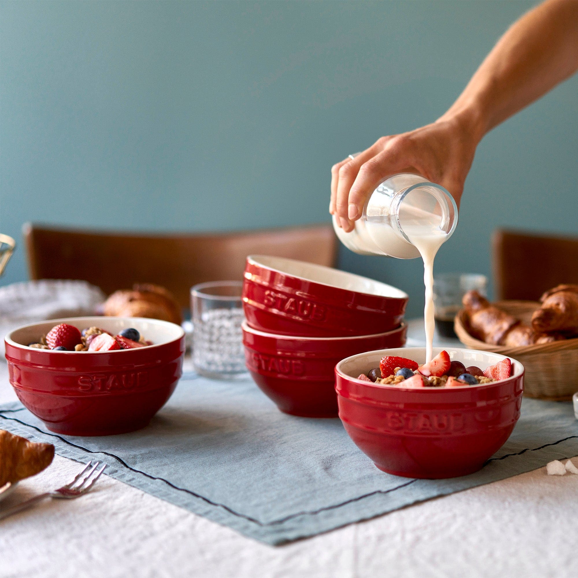 Staub Ceramic 2-pc Large Universal Bowl Set - Cherry