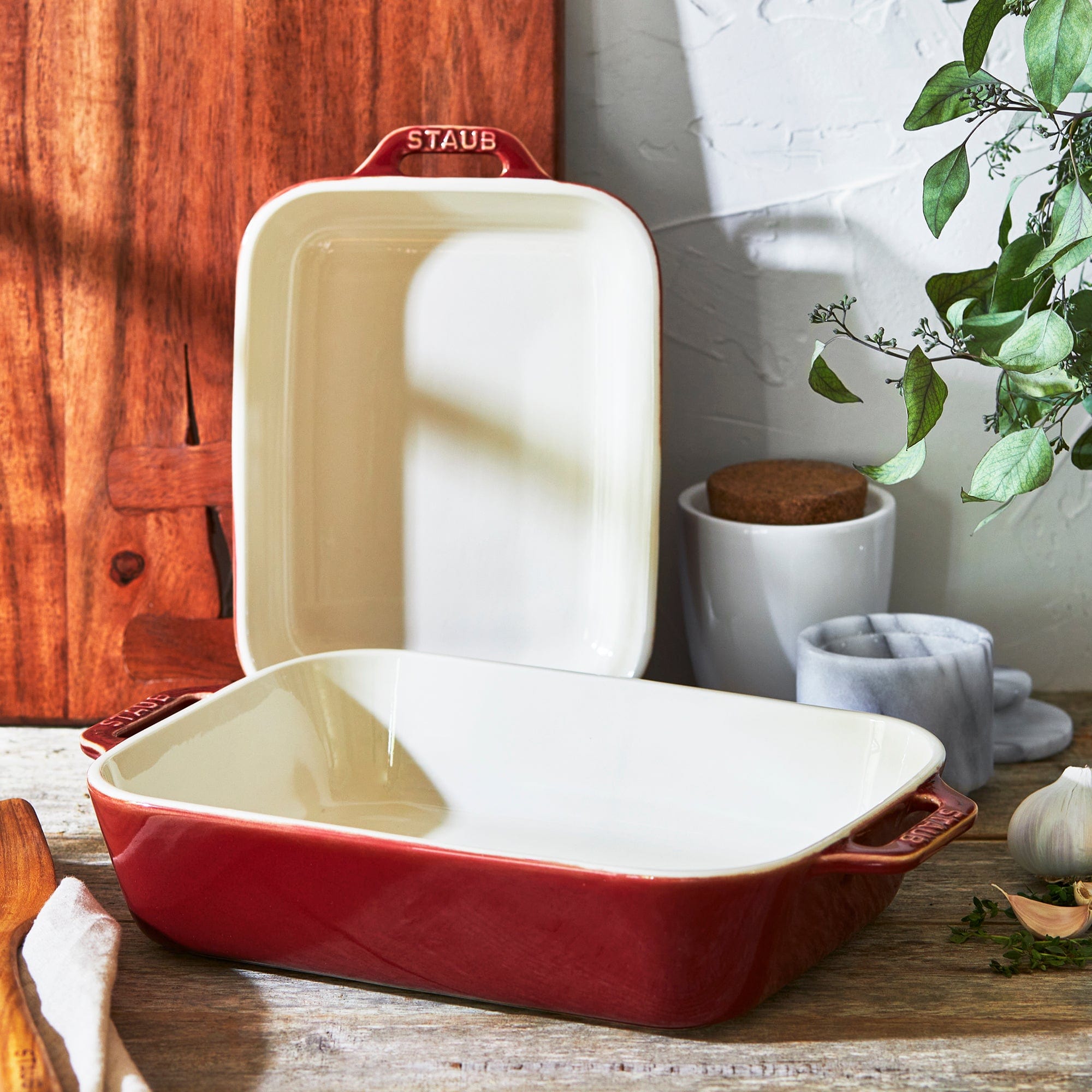 Staub Ceramic 2-pc Rectangular Baking Dish Set - Rustic Red