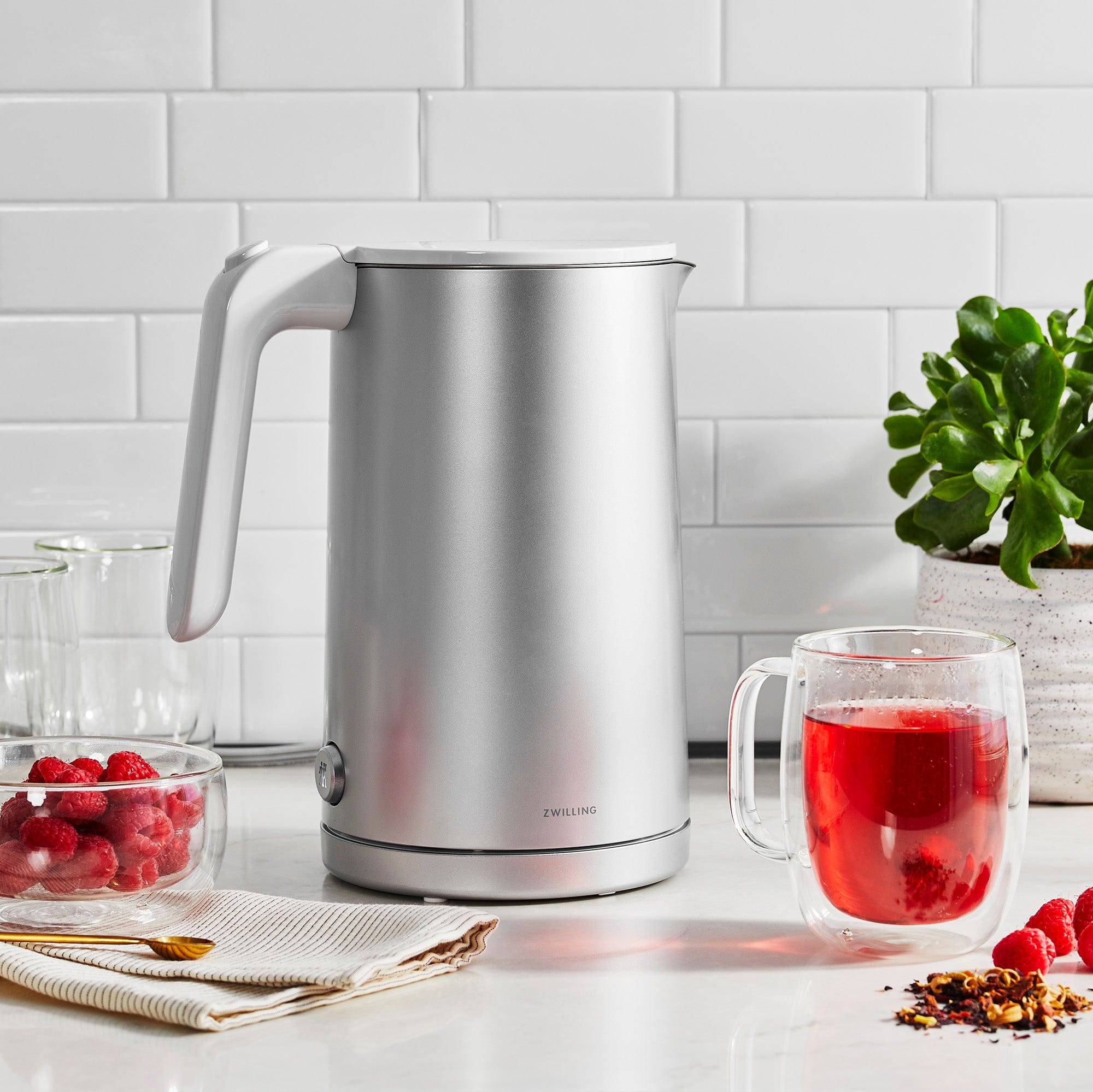 Zwilling Enfinigy Cool Touch 1.5-Liter Electric Kettle, Cordless Tea Kettle & Hot Water, Silver