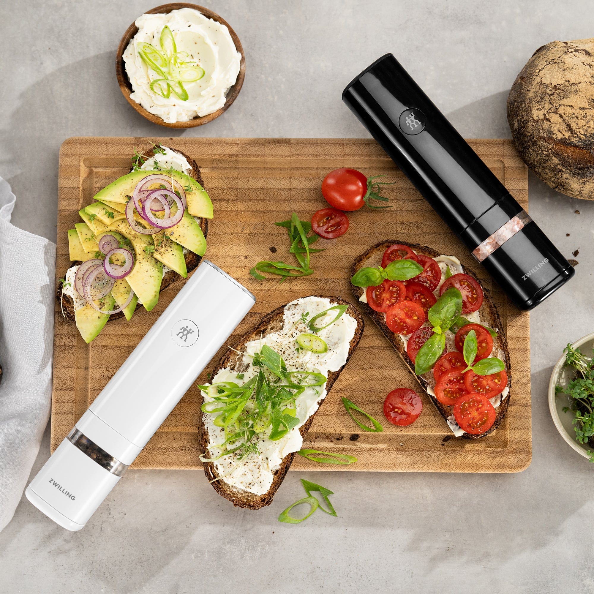 Zwilling Enfinigy 2-pc Electric Salt/Pepper Mill Set