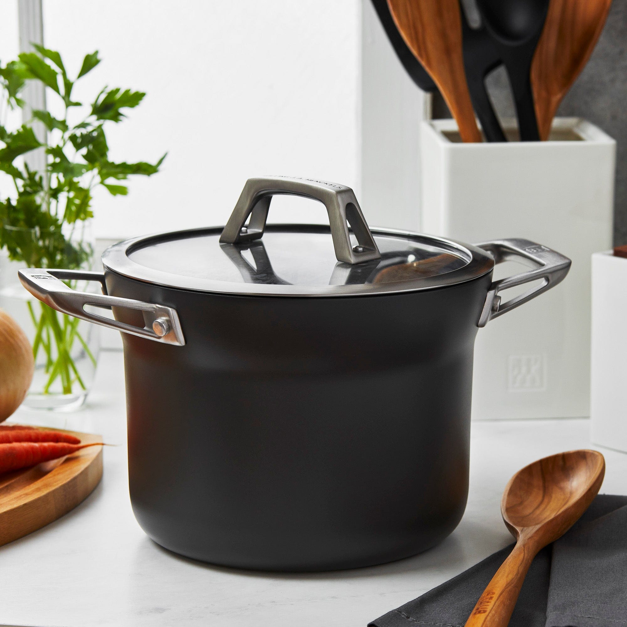 Zwilling Motion Hard Anodized 4-qt Aluminum Nonstick Soup Pot