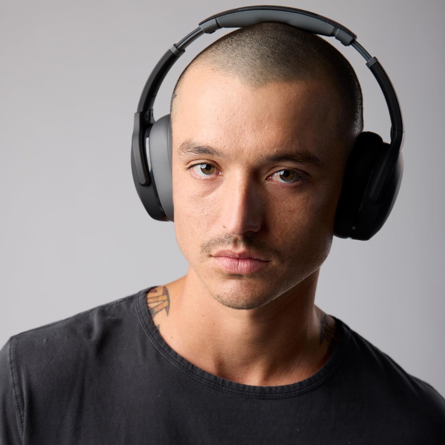 Skullcandy Crusher Evo Wireless Bluetooth Headphones, Multi-Sensory Bass, Noise Isolating Over-Ear Fit, Up to 40 Hours Battery, Microphone, Asphalt