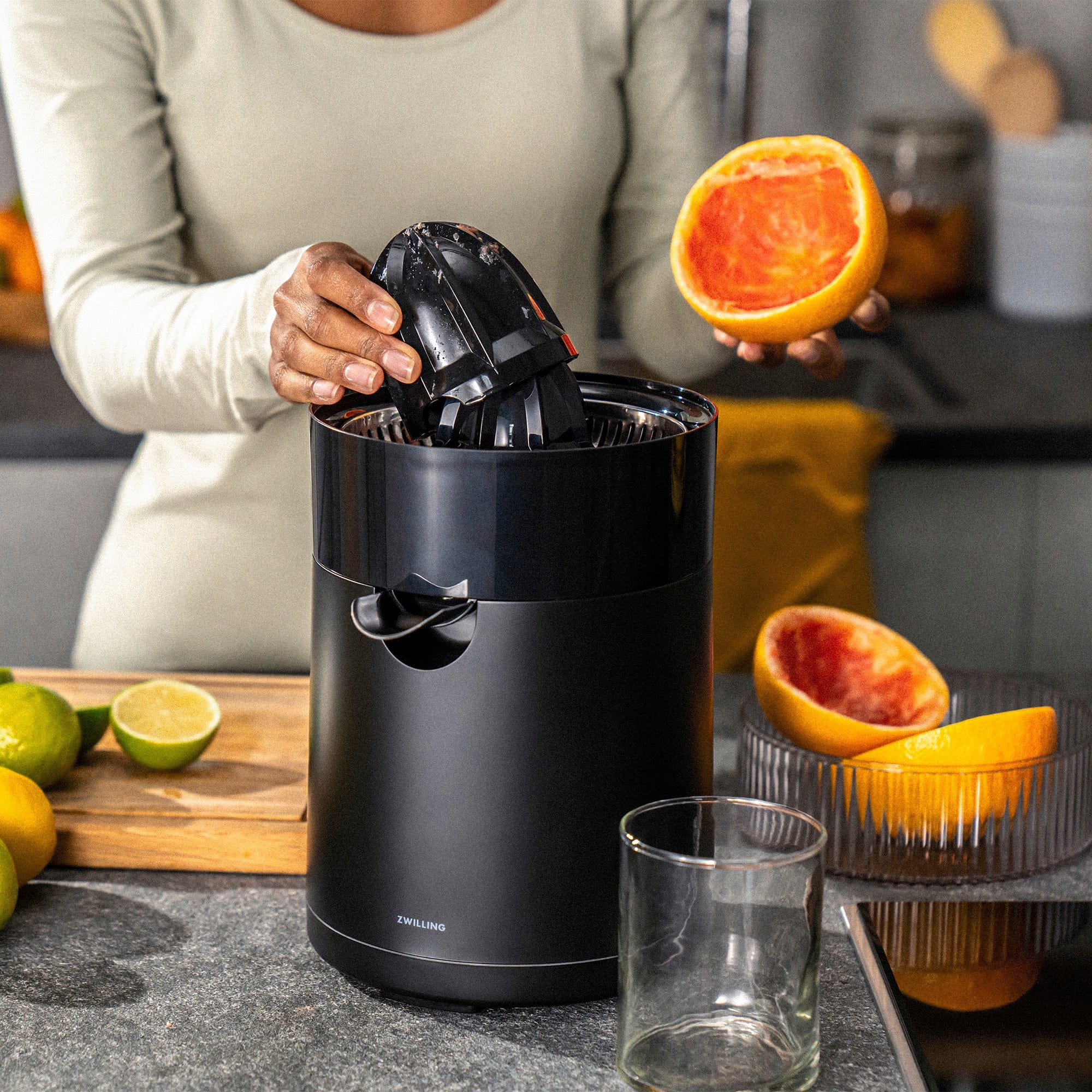 Zwilling Enfinigy Citrus Juicer, Black