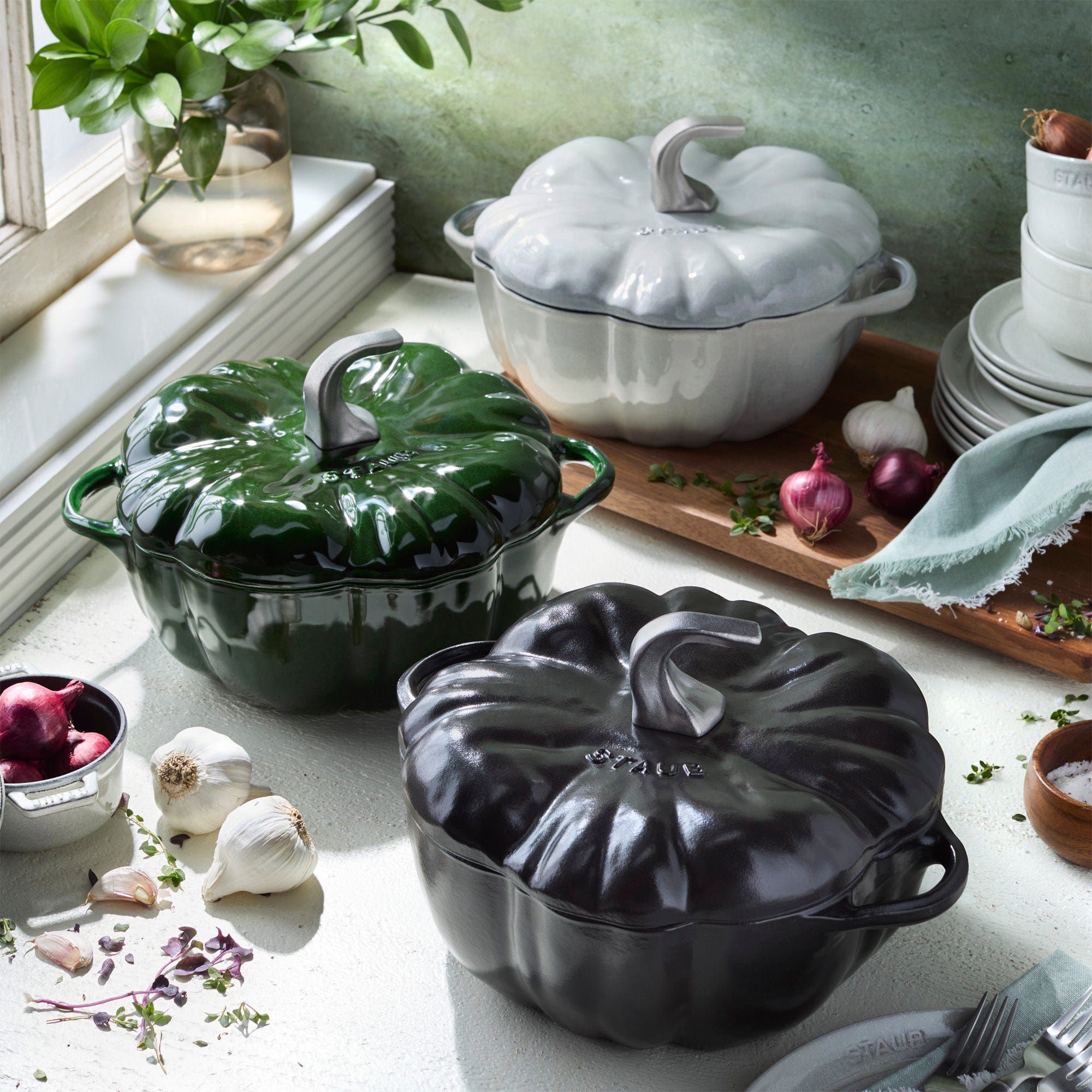 Staub Cast Iron 3.5-qt Pumpkin Cocotte with Stainless Steel Knob - Bas