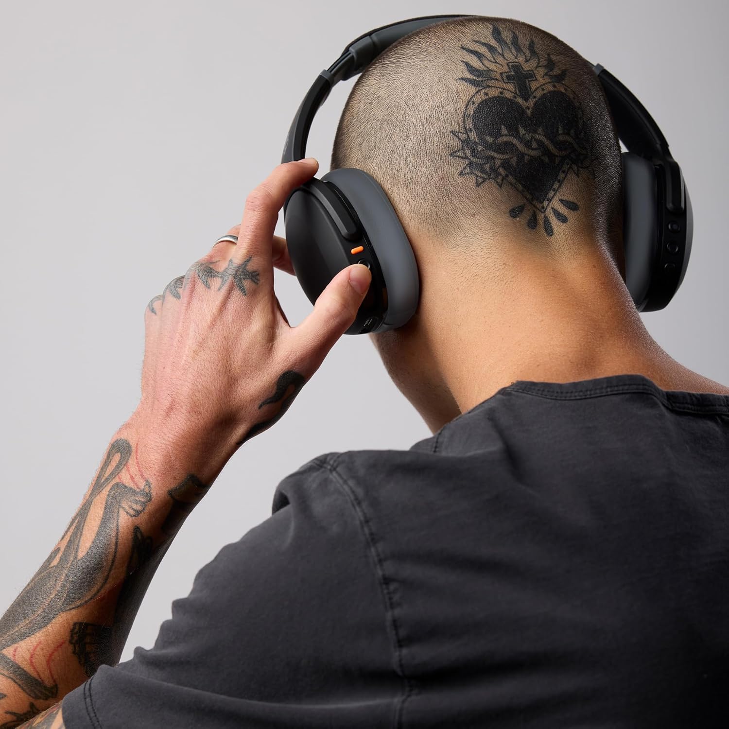 Skullcandy Crusher Evo Wireless Bluetooth Headphones, Multi-Sensory Bass, Noise Isolating Over-Ear Fit, Up to 40 Hours Battery, Microphone, Asphalt