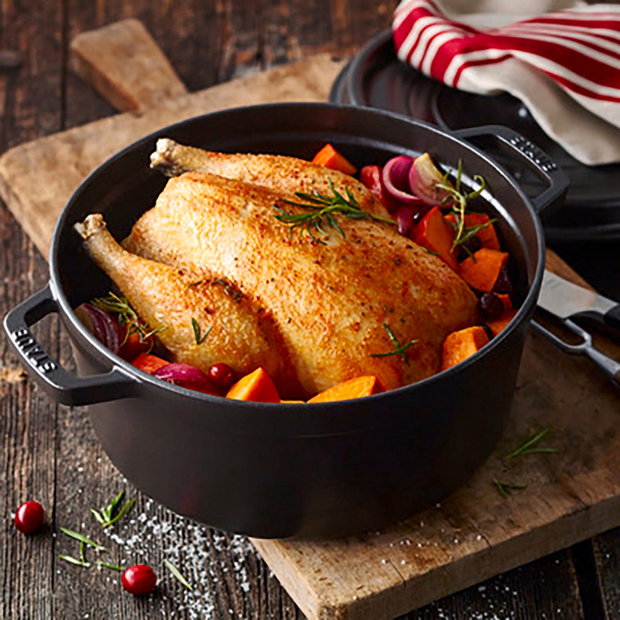 Staub Cast Iron 5.5-qt Round Cocotte, Dutch Oven - Matte Black