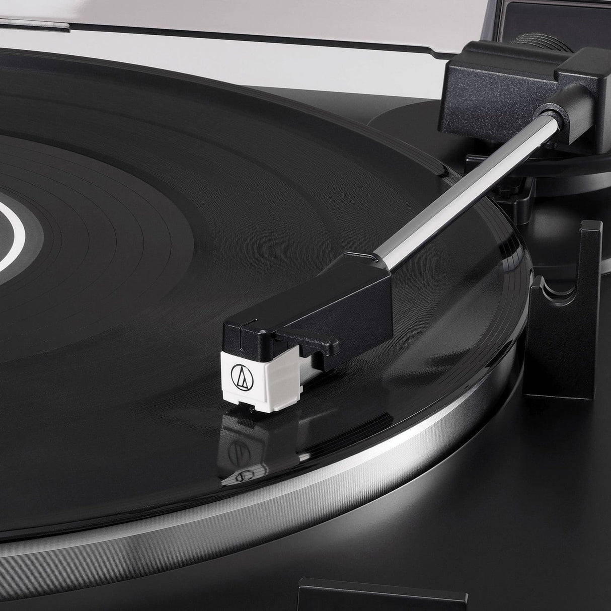 Audio-Technica 2-Speed Belt-Drive Fully Automatic Turntable with 45 RPM Adapter, Switchable Phono Preamp, and RCA Out, AT-LP60X, Gunmetal