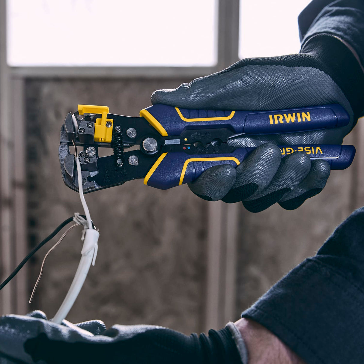 Irwin VISE-GRIP 8-In. Self-Adjusting Wire Stripper, 2078300