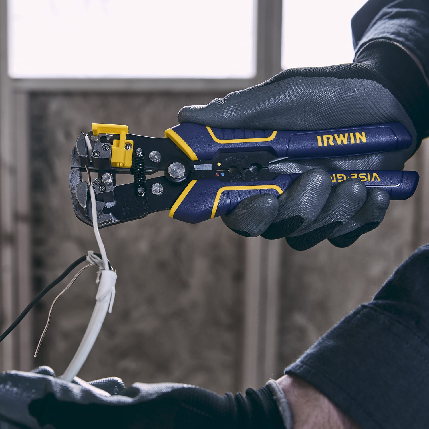 Irwin VISE-GRIP 8-In. Self-Adjusting Wire Stripper, 2078300