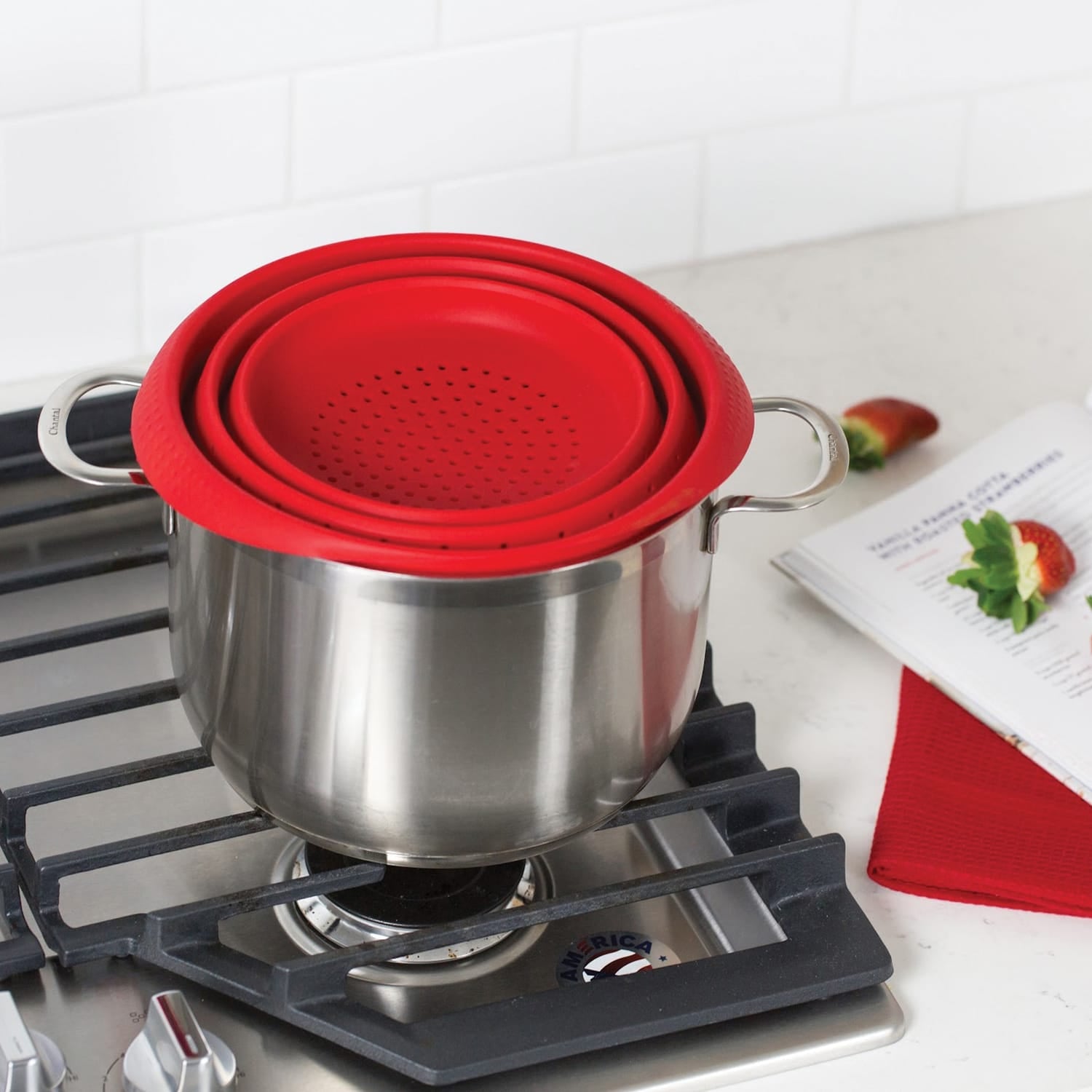Better Houseware 4-Qt. Collapsible Silicone Colander, Red