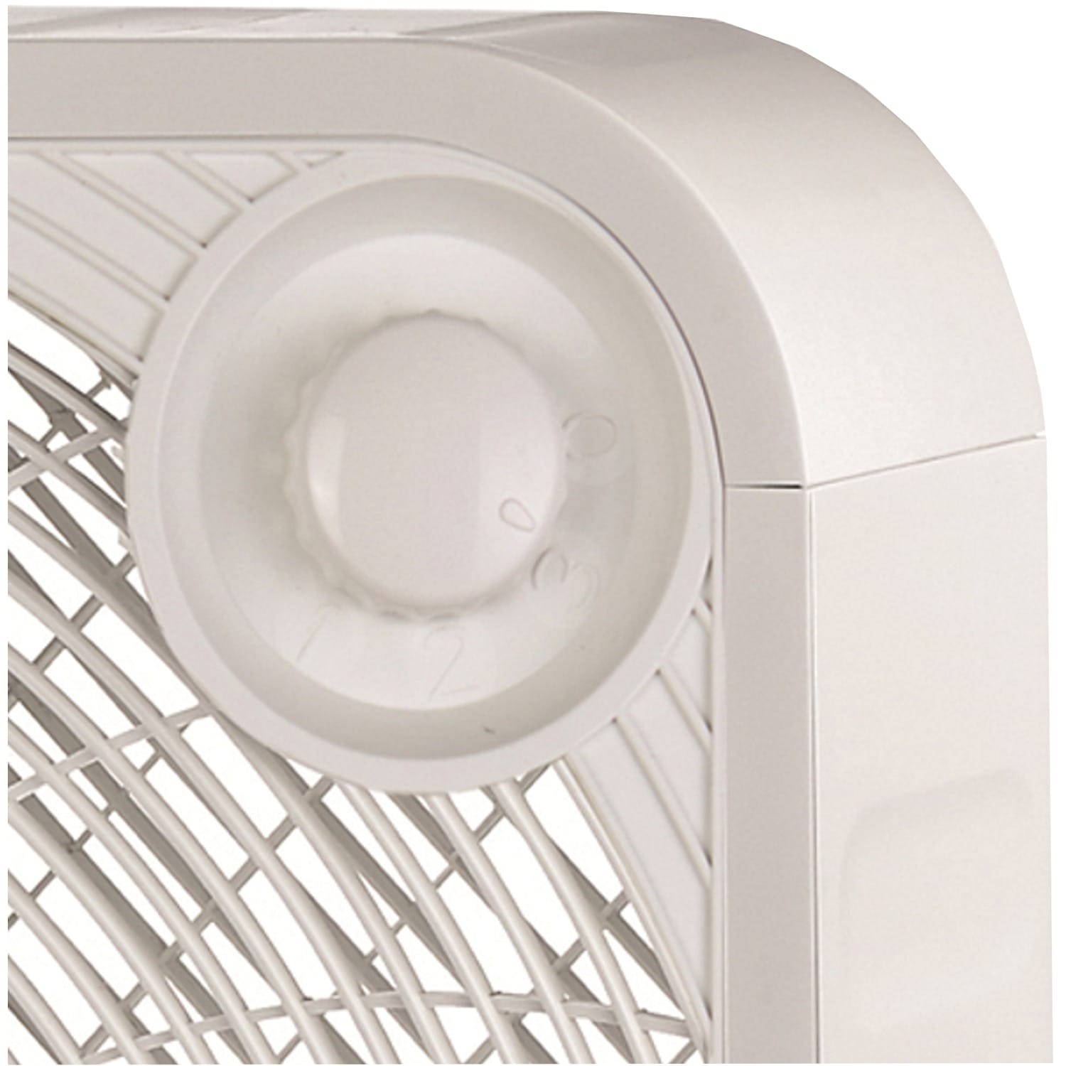 Brentwood 20-In. Portable Box Fan with 3 Speeds, 2294 CFM, 5 Blades, 60 Watts, Slim Design, 72-In. Cord