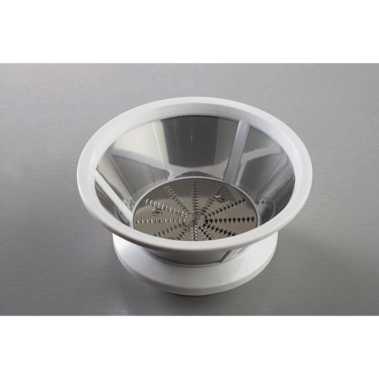 Brentwood 350-mL 400-Watt Juice Extractor