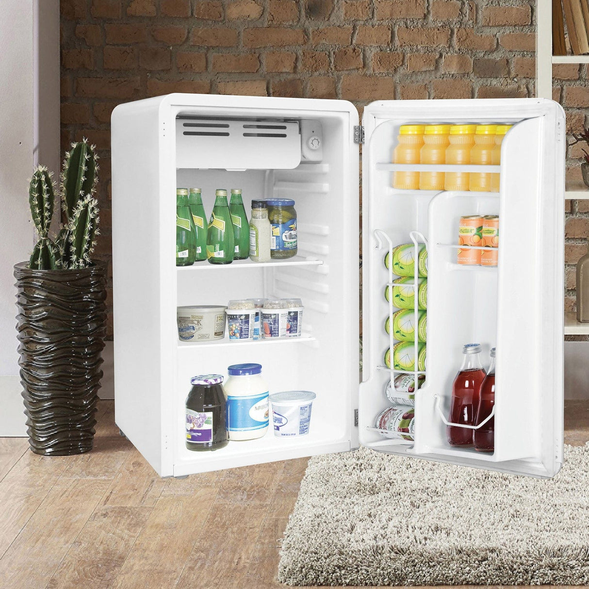 Frigidaire 3.2-Cu.-Ft. 60-Watt Retro Compact Refrigerator, White
