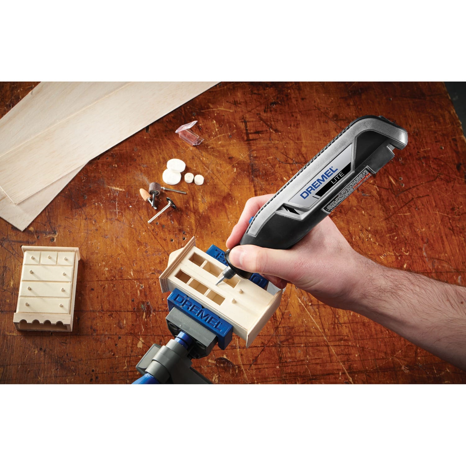 Dremel Lite 4-Volt Multipurpose Cordless Rotary Tool