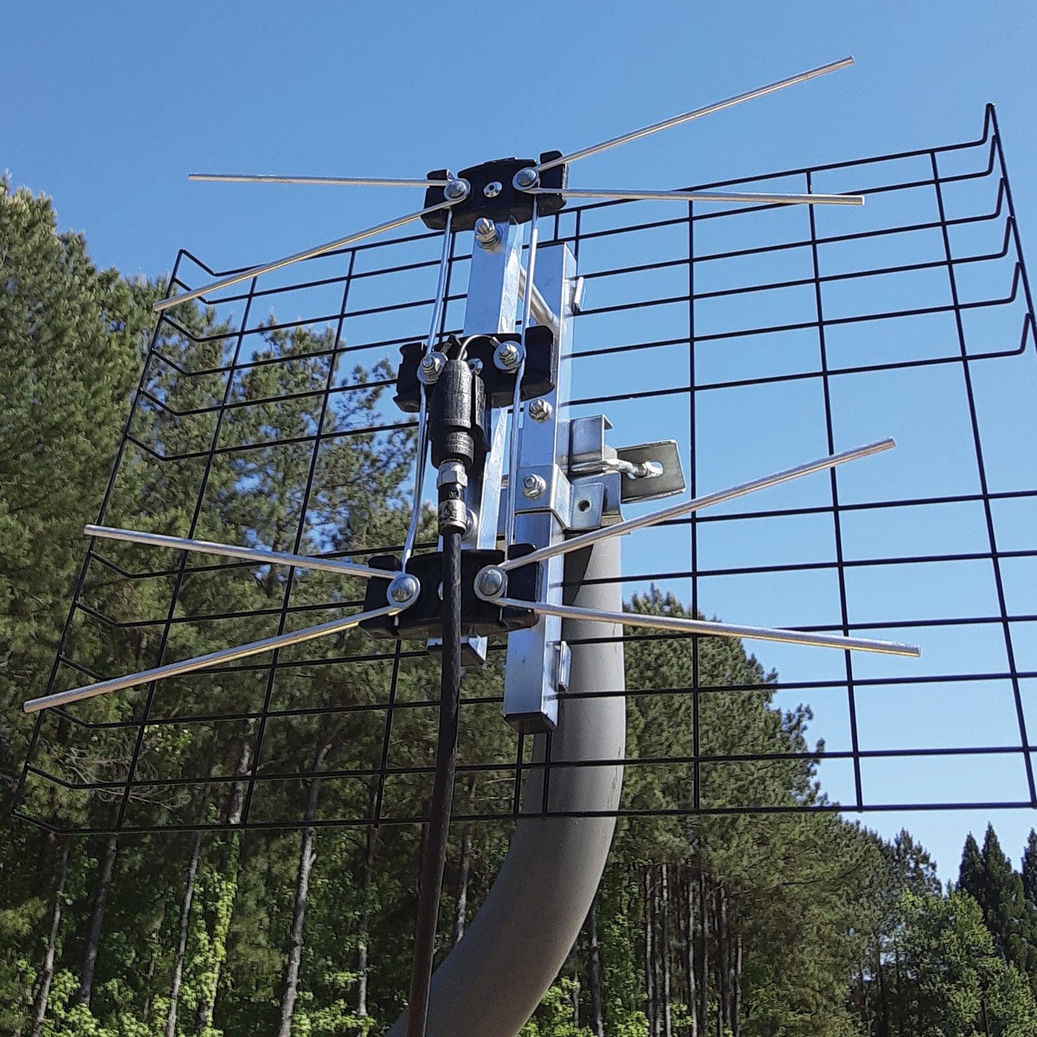 Eagle Aspen 2-Bay UHF Outdoor Antenna