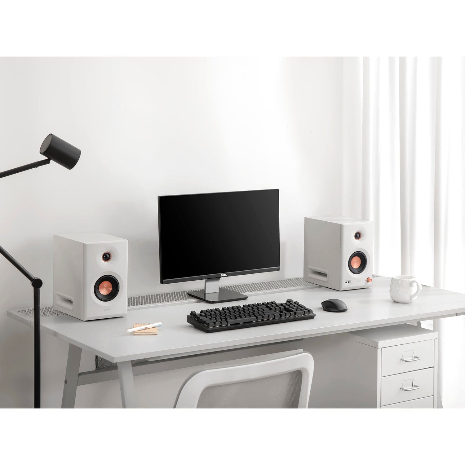 Edifier 110-Watt-RMS Bluetooth MR5 Powered 2.0 Studio Monitor Speaker Set with 5-In. Woofers, Hi-Res Audio/Hi-Res Audio Wireless, Pair, White