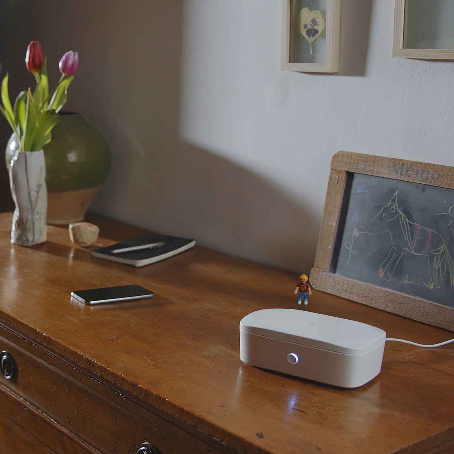 Einova Mundus UV Phone Sanitizer with Wireless Charging Spot