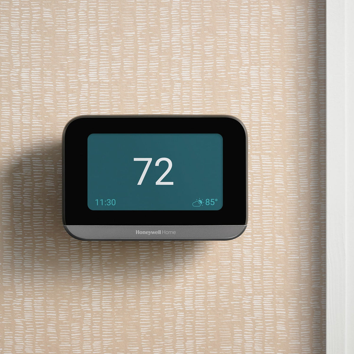 Honeywell Home X7S Smart Thermostat with Advanced Occupancy Sensing, Humidity Monitoring, and Customizable Touchscreen Display, Black