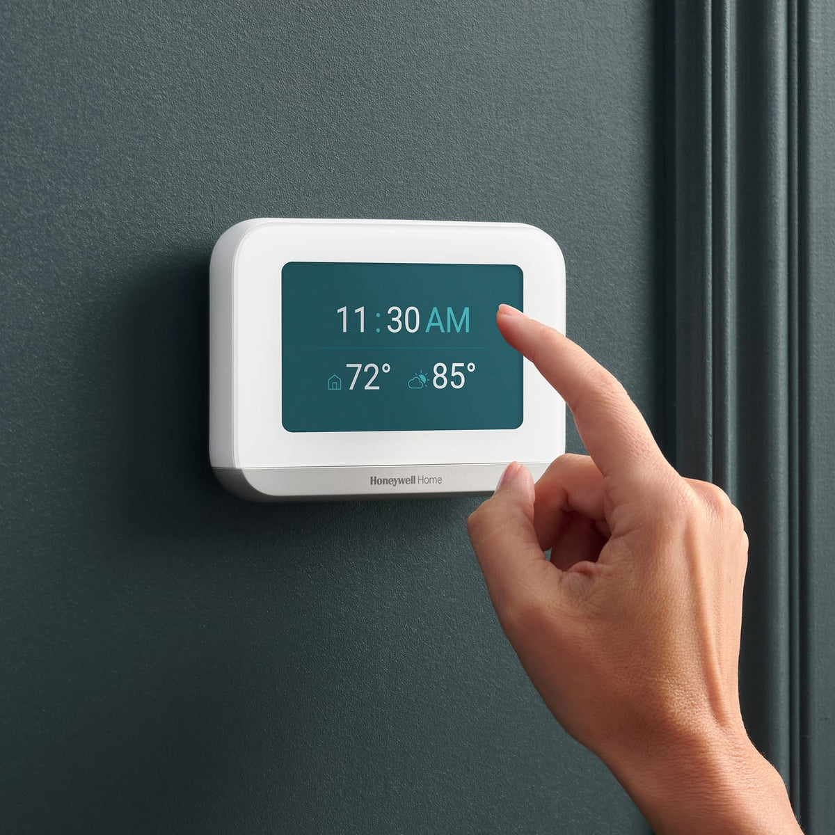 Honeywell Home X7S Smart Thermostat with Advanced Occupancy Sensing, Humidity Monitoring, and Customizable Touchscreen Display, White