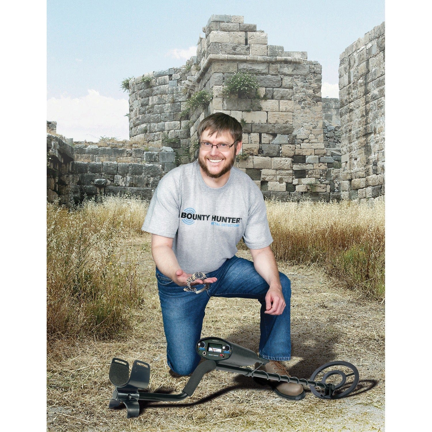 Bounty Hunter Tracker IV Metal Detector Kit with Pinpointer