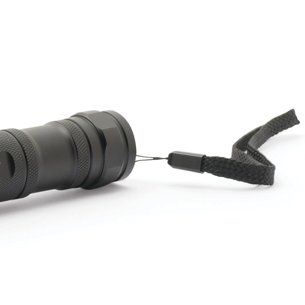 700-lumen led rechargeable aluminum flashlight Cyclops 700-Lumen Steropes Rechargeable Aluminum LED Flashlight