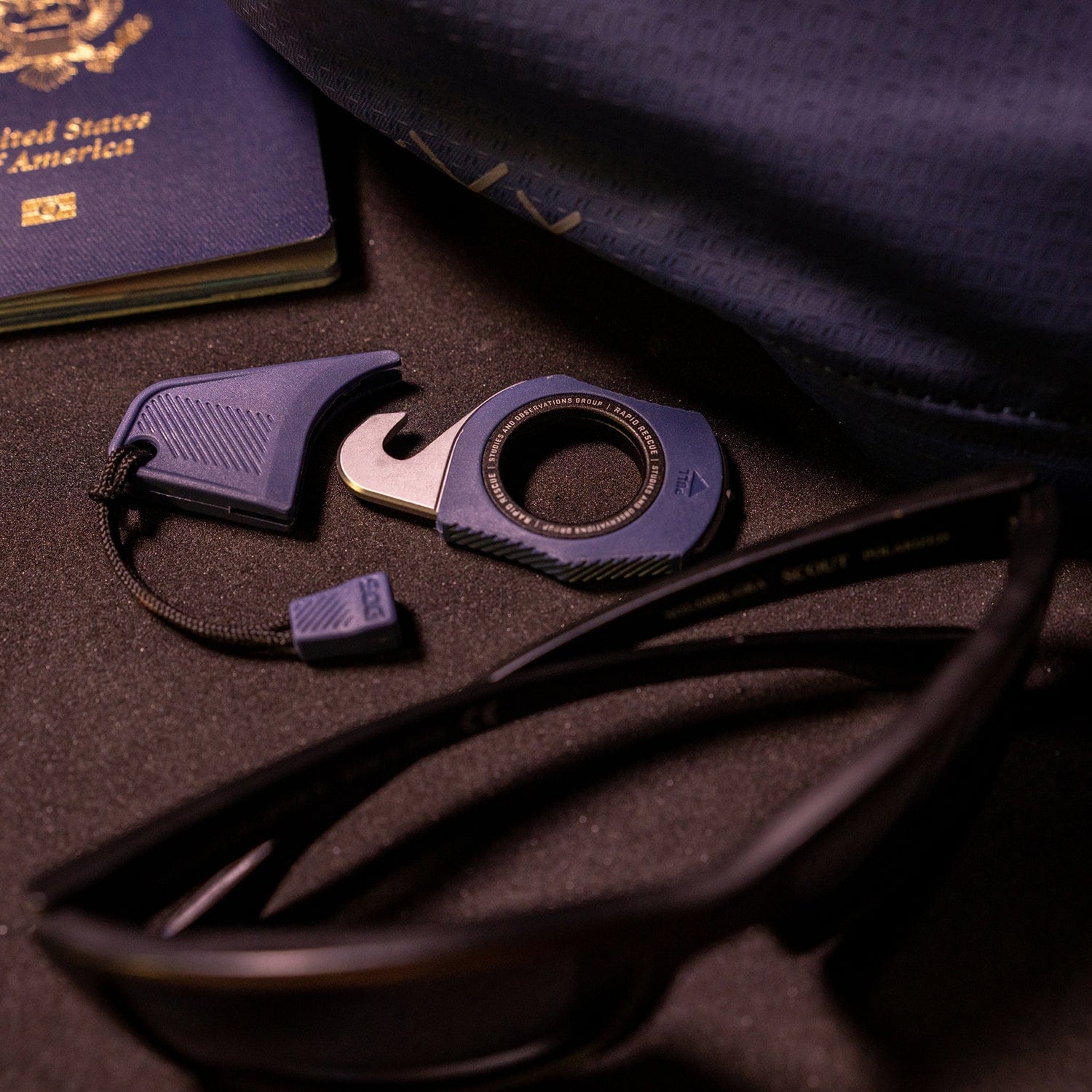 SOG Rapid Rescue Pocket Seatbelt Cutter and Glass Breaker with Removable Sheath, Midnight Blue