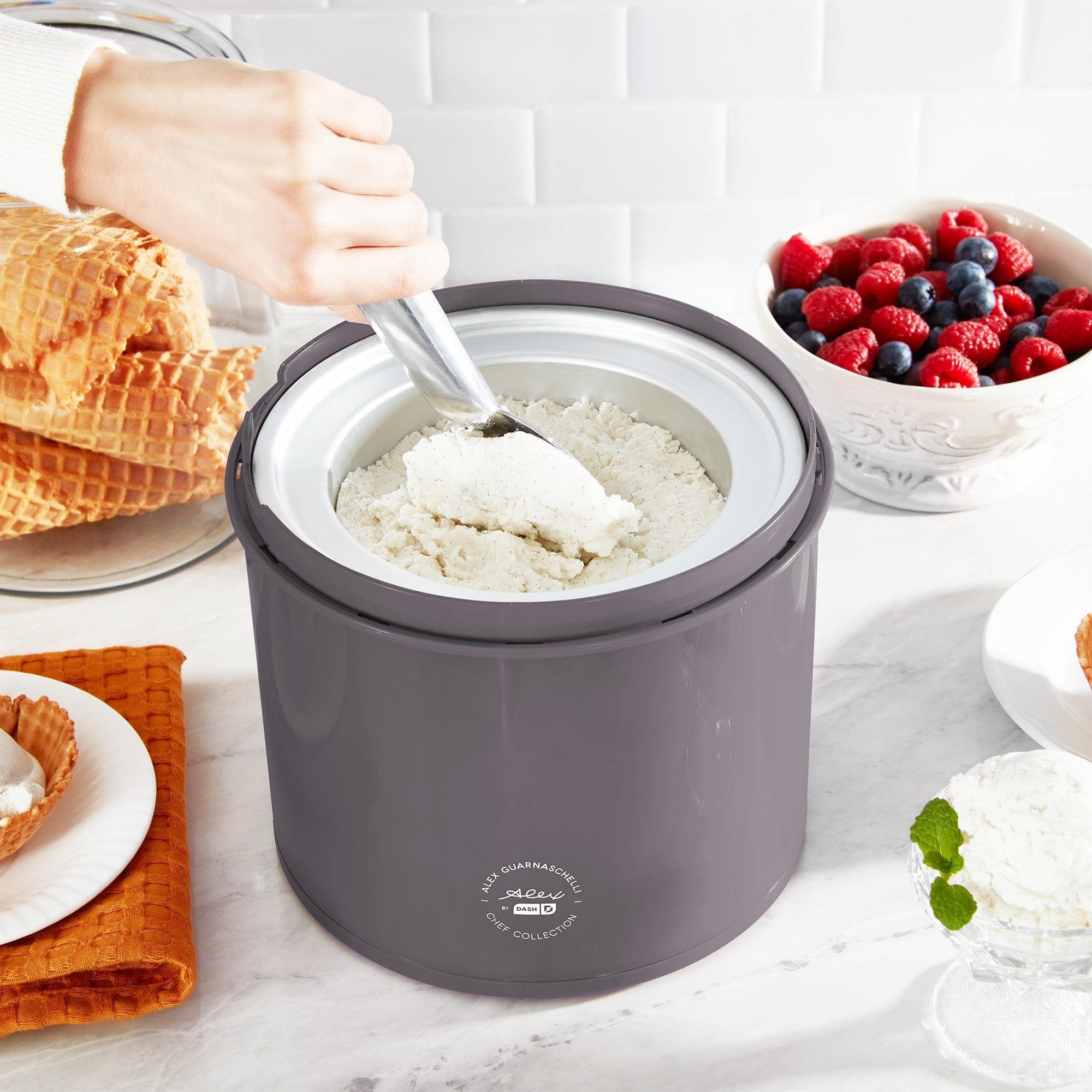 Dash 2 Qt Ice Cream Maker, Oyster